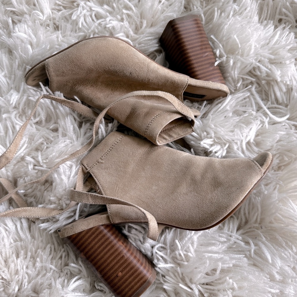 Parker & Sky Tan Sandals